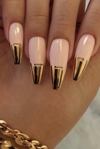Golden Tips nail